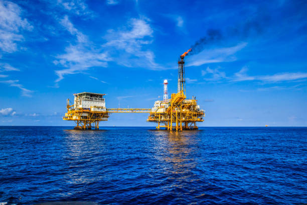 BP Strikes Oil in U.S. Gulf Coast: Major Discovery Fuels Expansion Plans 1 Oil Extraction Plant